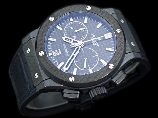 hublot classic quartz chronograph carbon case mens watch