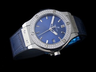 hublot classic fusion 35mm quartz lady watch