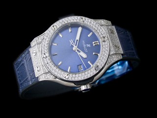 hublot classic fusion 35mm quartz lady watch