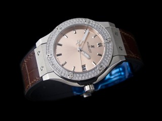 hublot classic fusion 35mm quartz lady watch