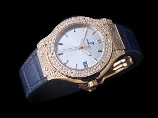 hublot classic fusion 35mm quartz lady watch