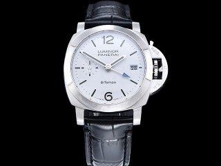 panerai pam 1367 luminor quaranta bitempo automatic man watch